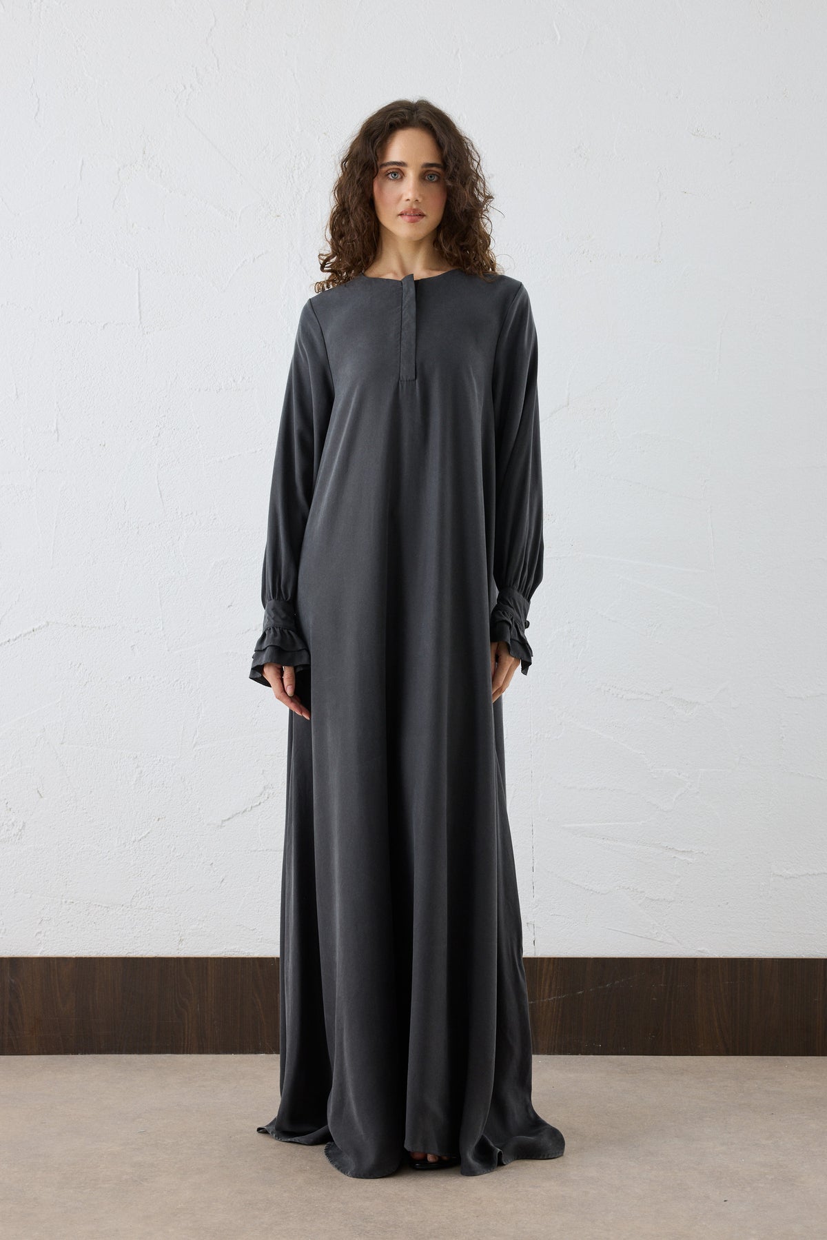 ELARA Silk Cupro Maxi Kleid