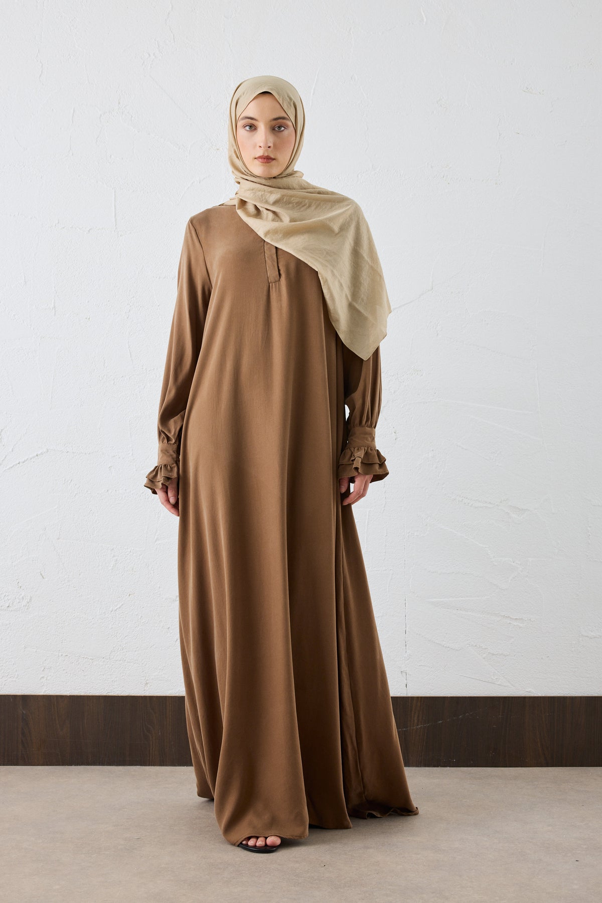 ELARA Silk Cupro Maxi Kleid