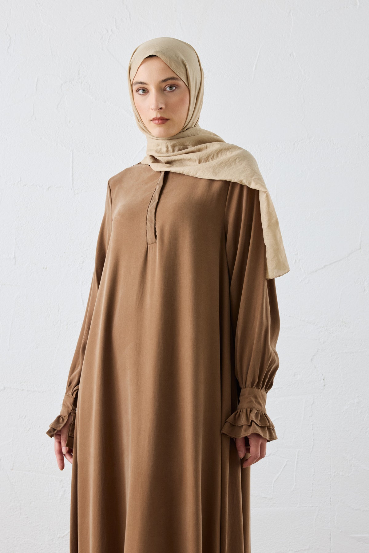 ELARA Silk Cupro Maxi Kleid