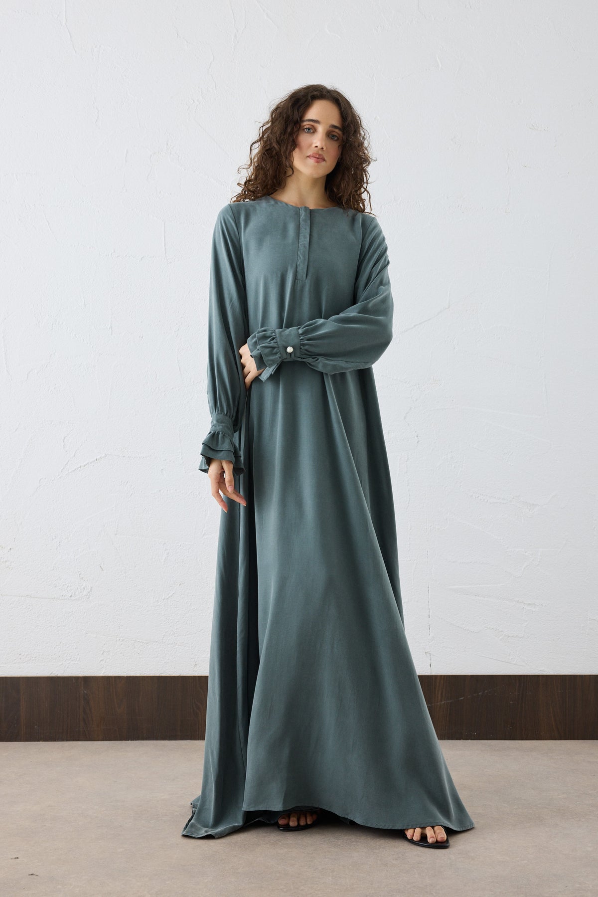 ELARA Silk Cupro Maxi Kleid