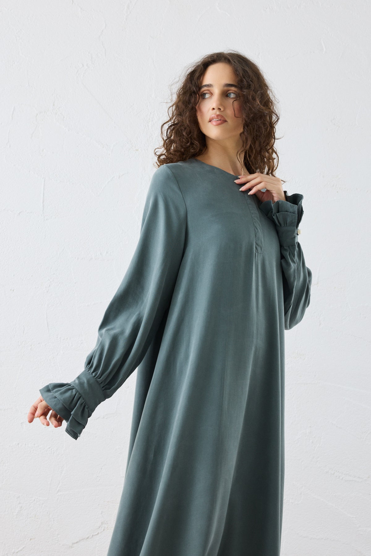 ELARA Silk Cupro Maxi Kleid