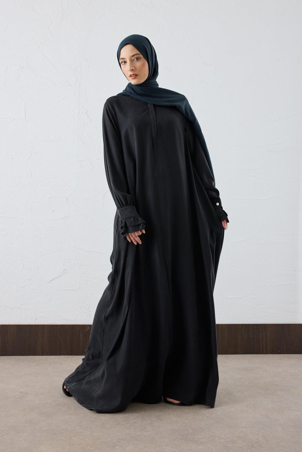 ELARA Silk Cupro Maxi Kleid