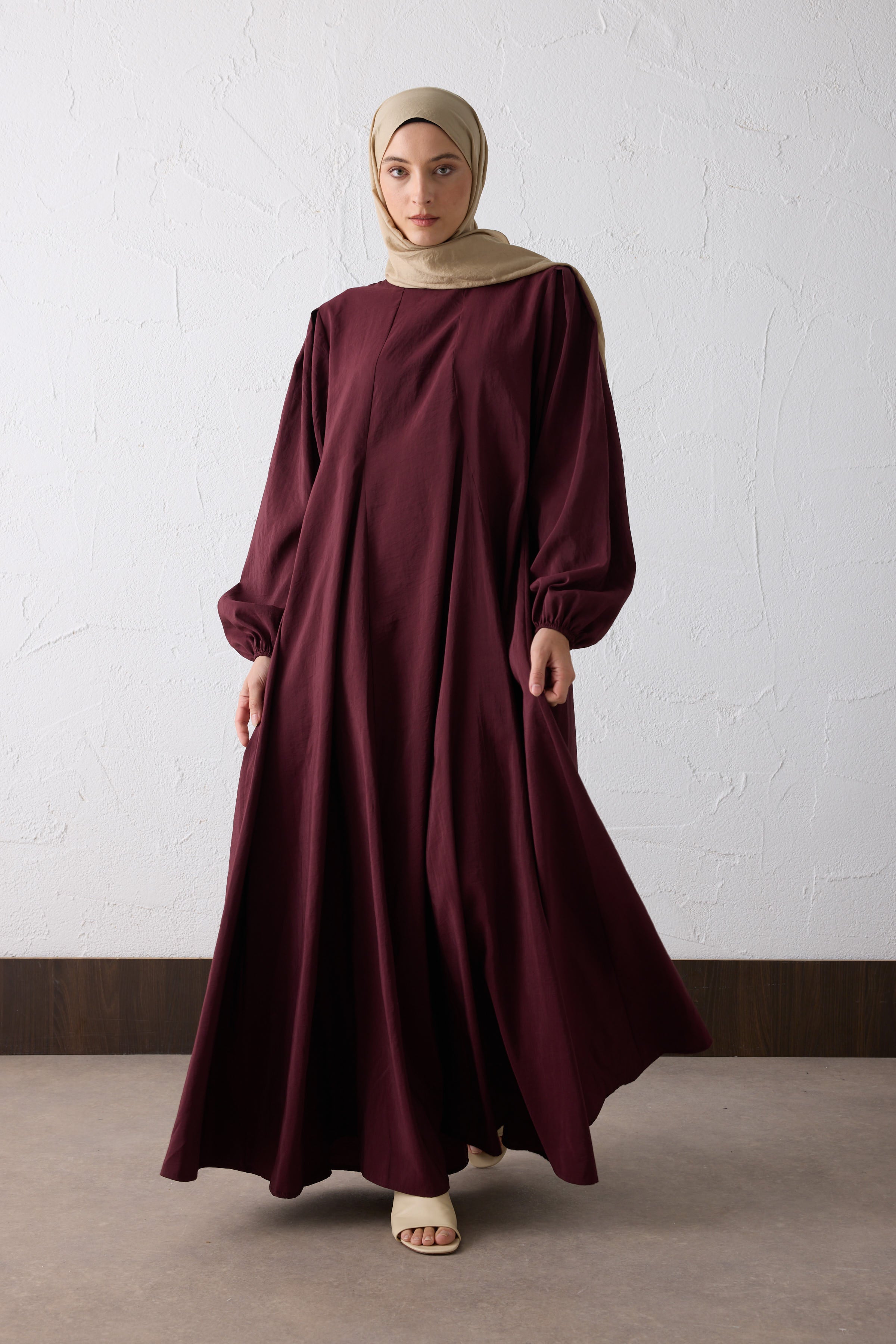 NOURA Crinkle Maxi Kleid