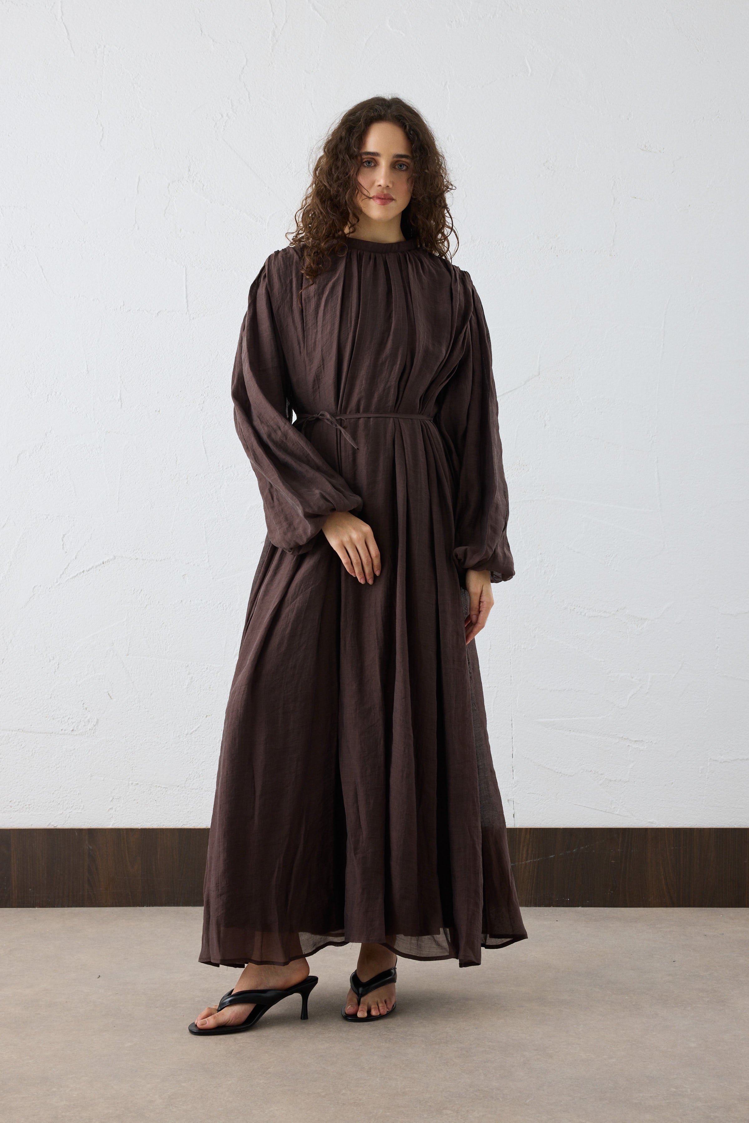 VELORA Crinkle Maxi KLeid