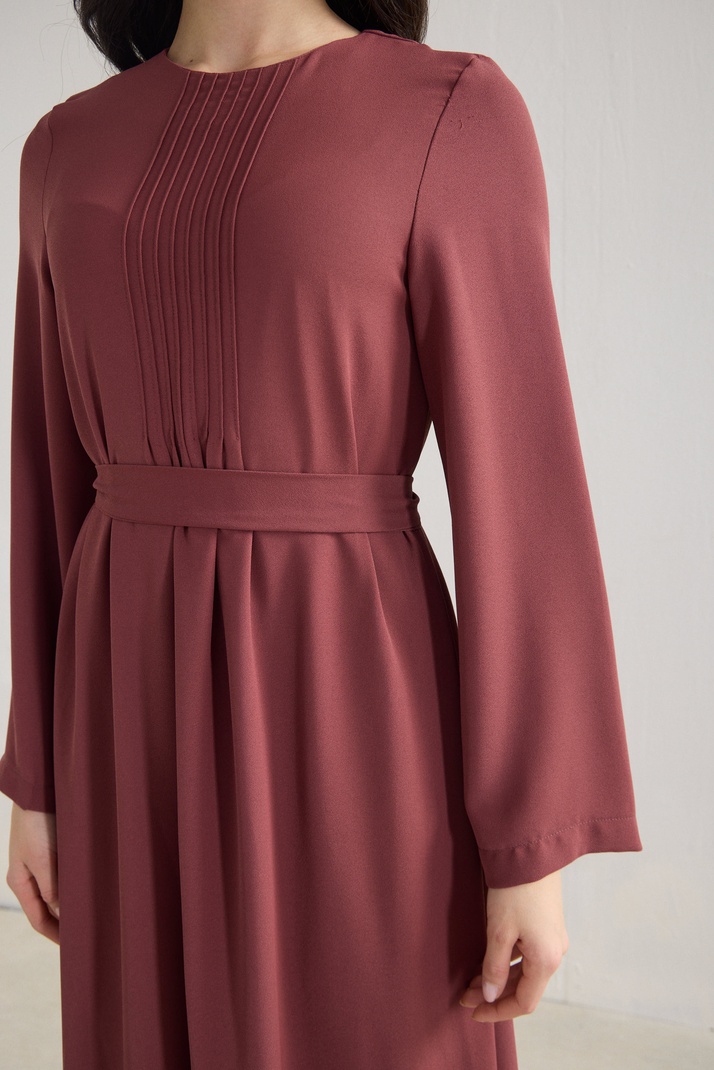 Serene Krep Maxikleid