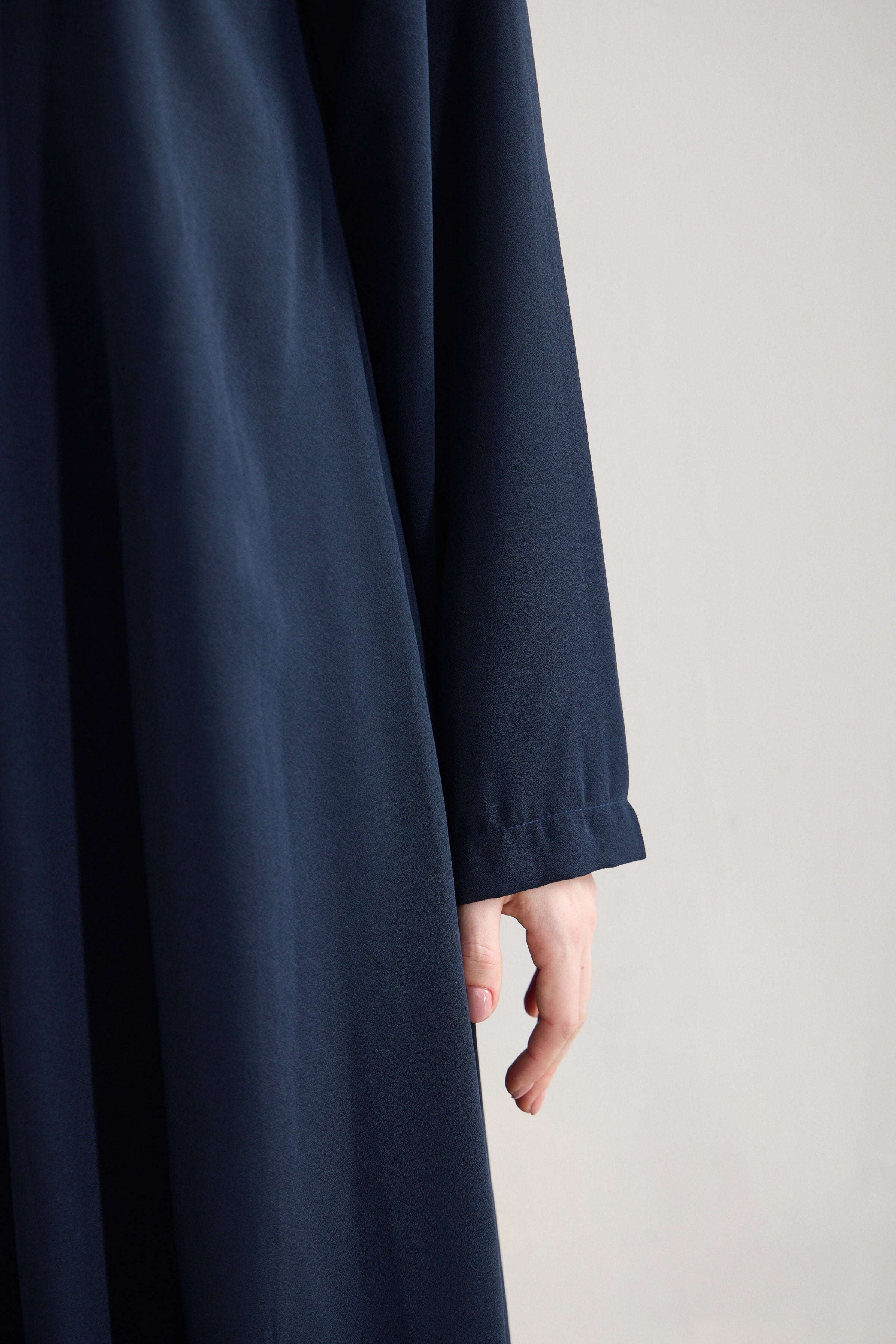 Serene Krep Maxikleid
