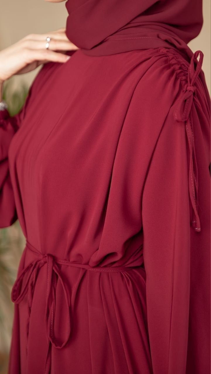Safiya Medina Zijde Abaya