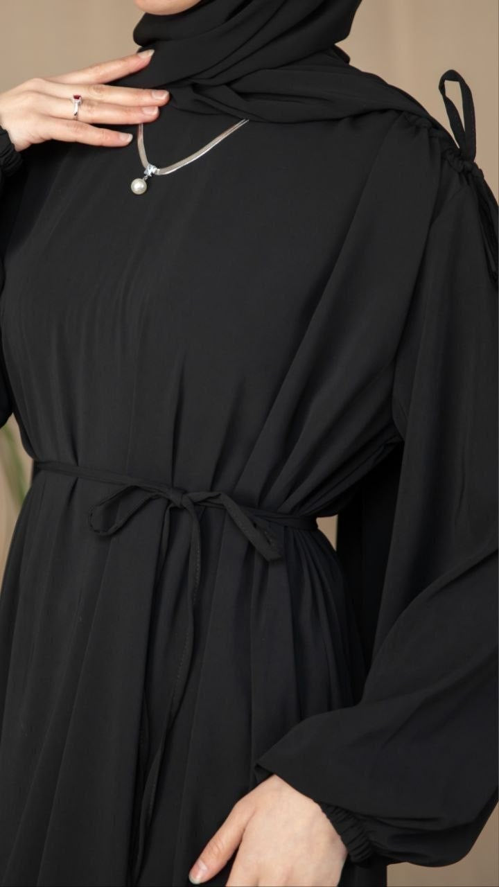 Safiya Medina Zijde Abaya