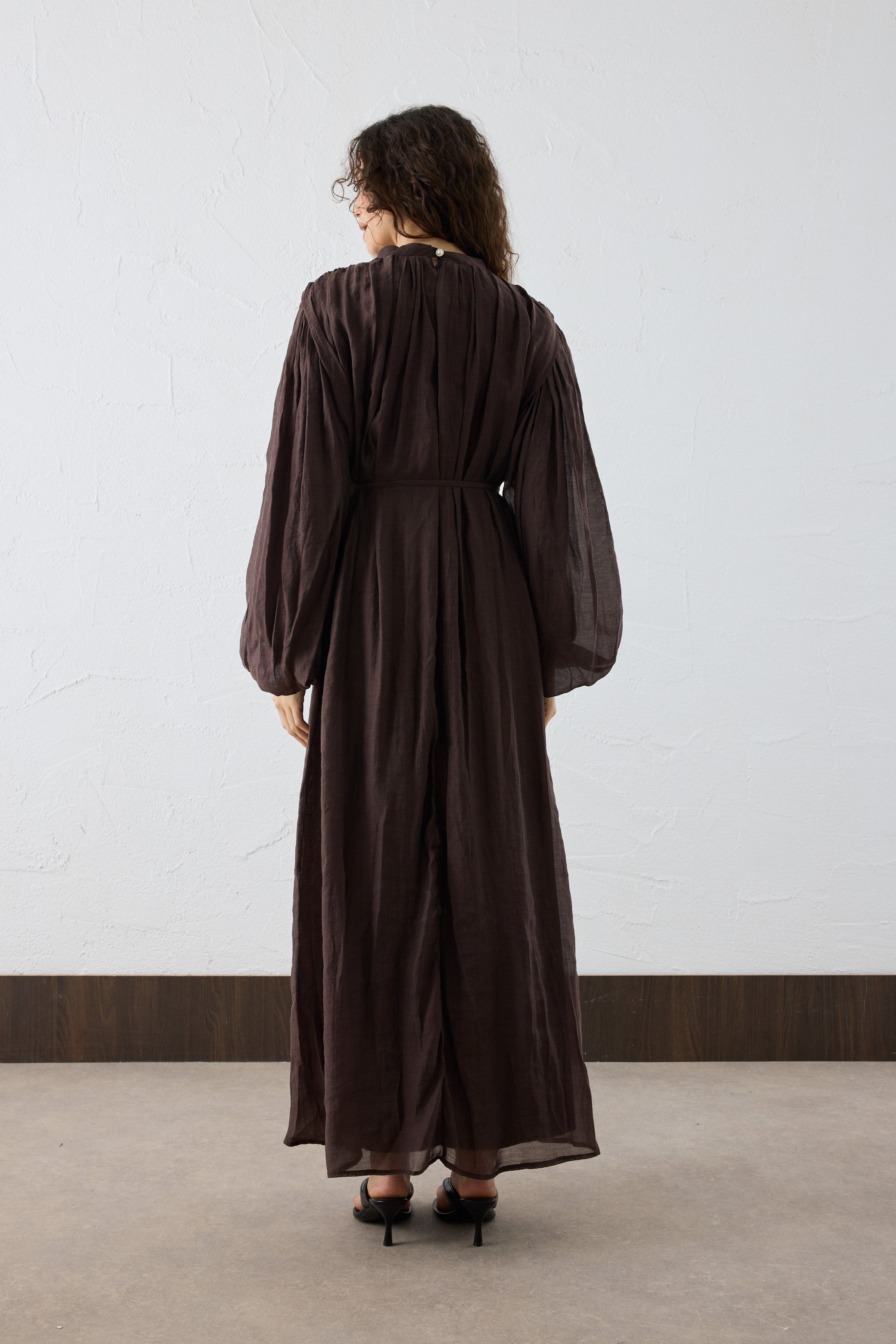 VELORA Crinkle Maxi KLeid