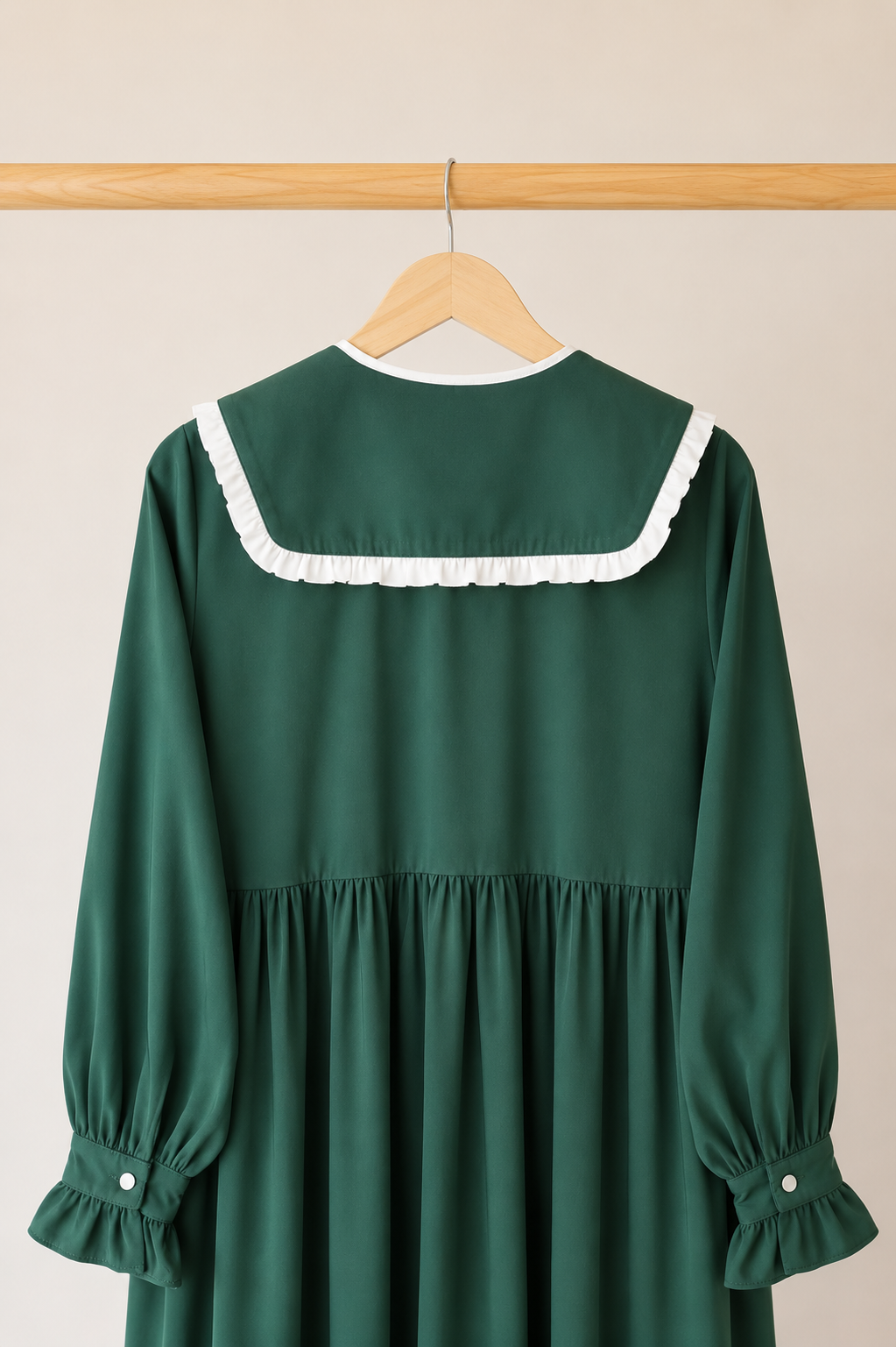 Lina Medina Silk Maxi Kleid
