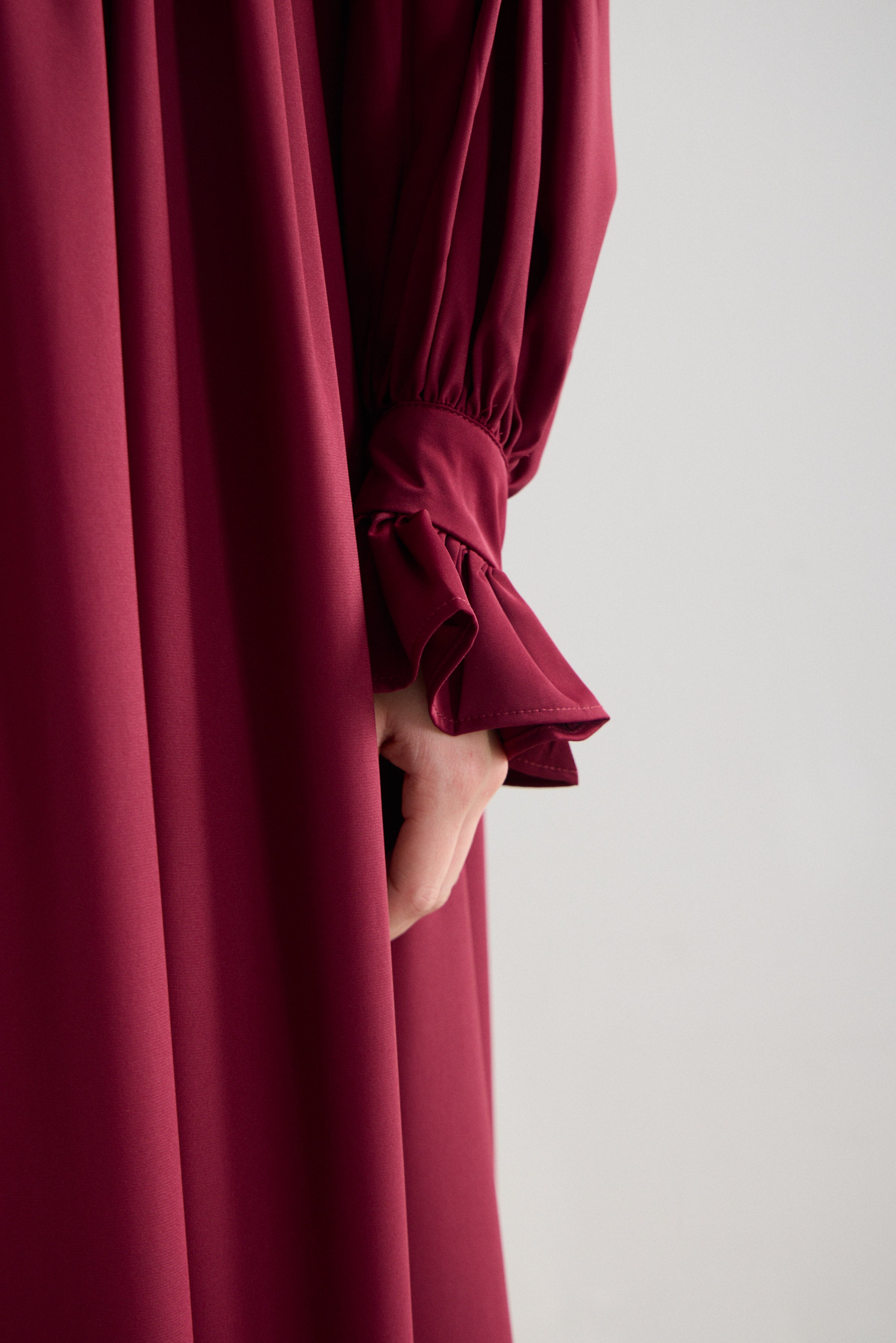 Luna Dubai Silk Abaya