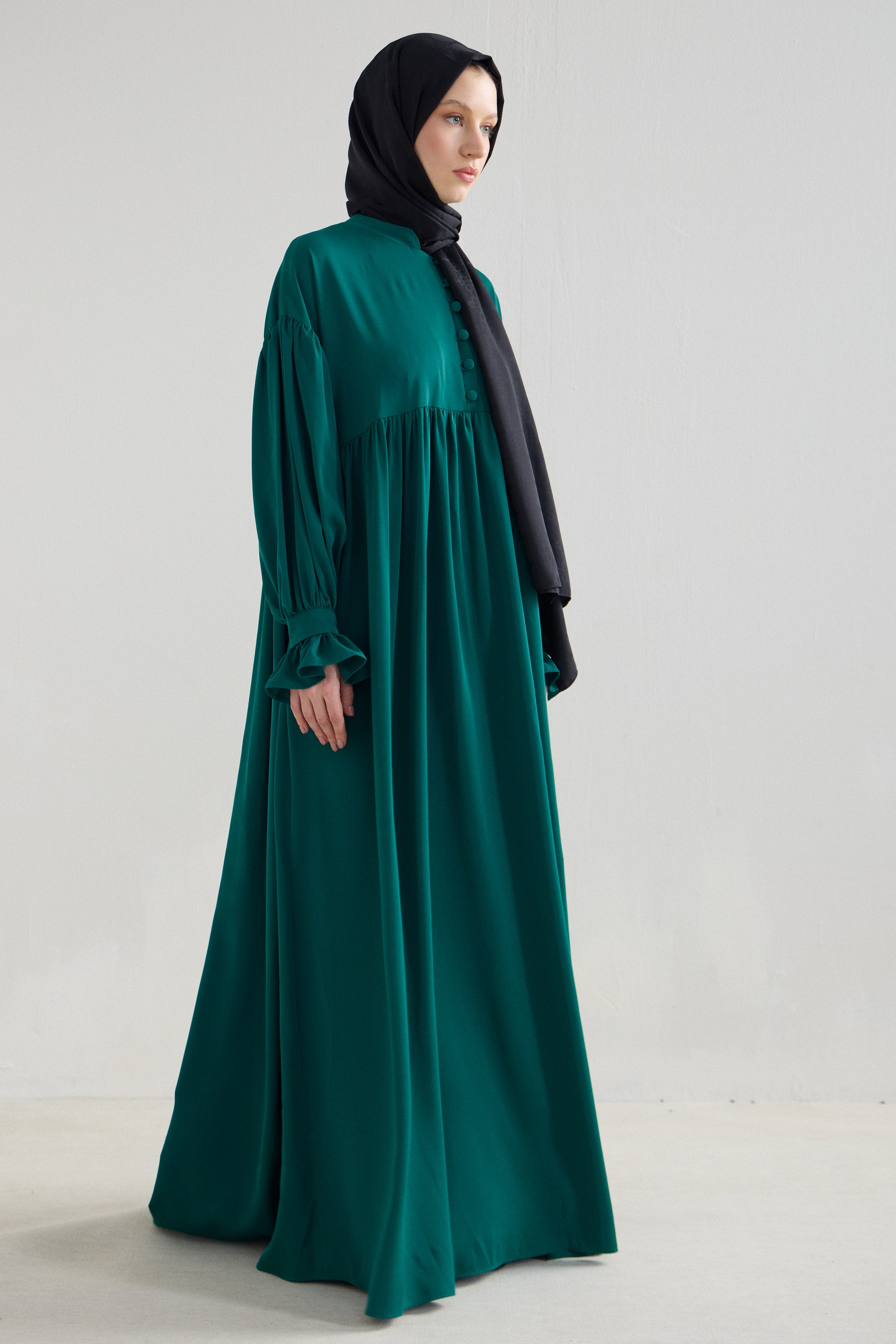 Luna Dubai Silk Abaya