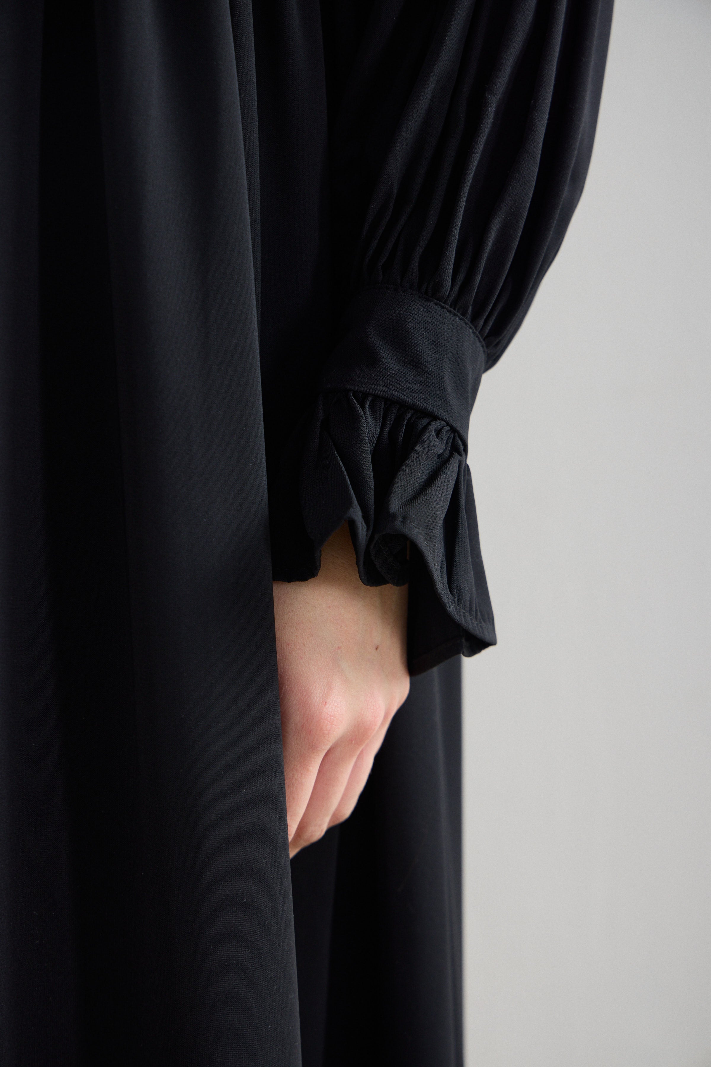 Luna Dubai Silk Abaya
