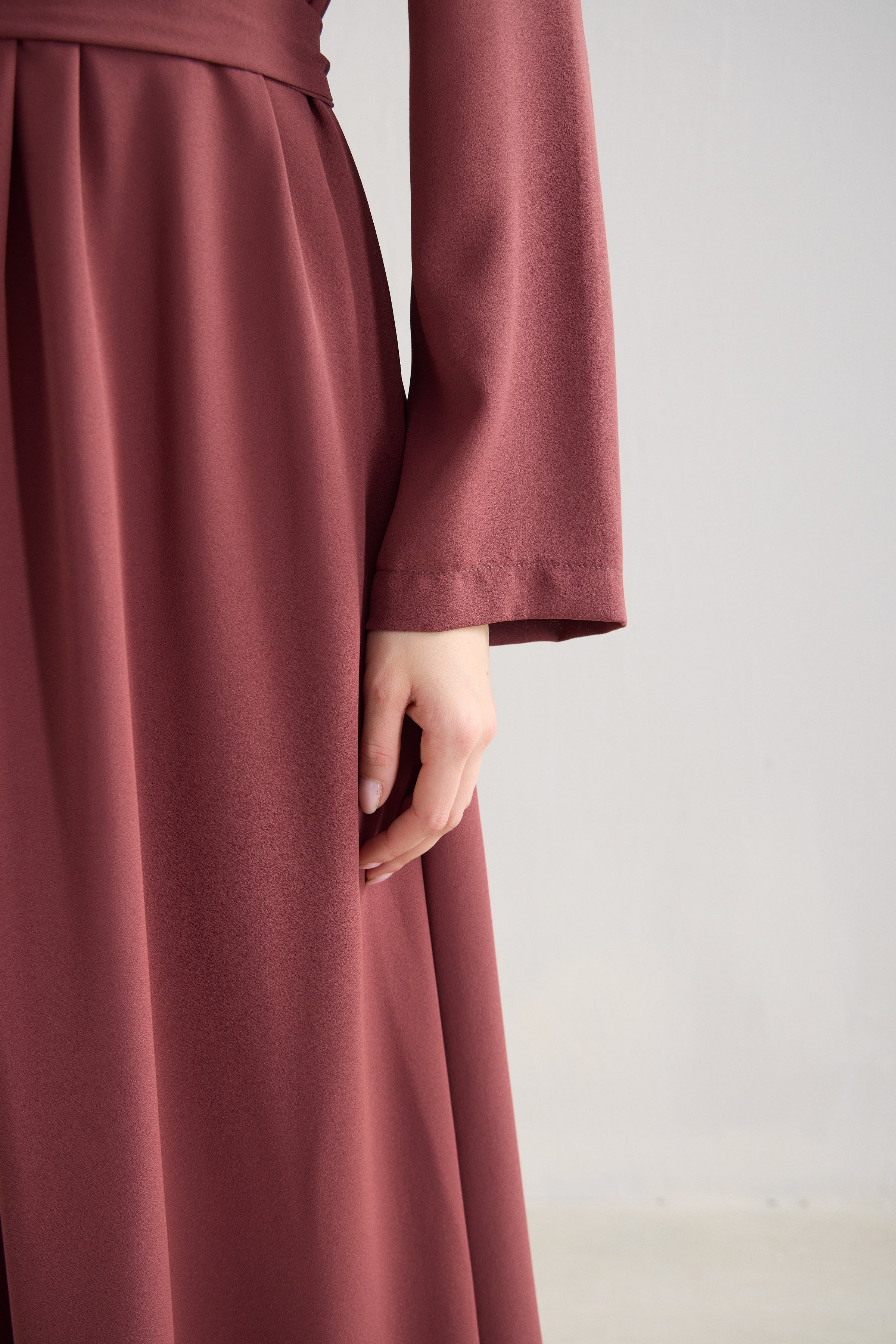 Serene Krep Maxikleid