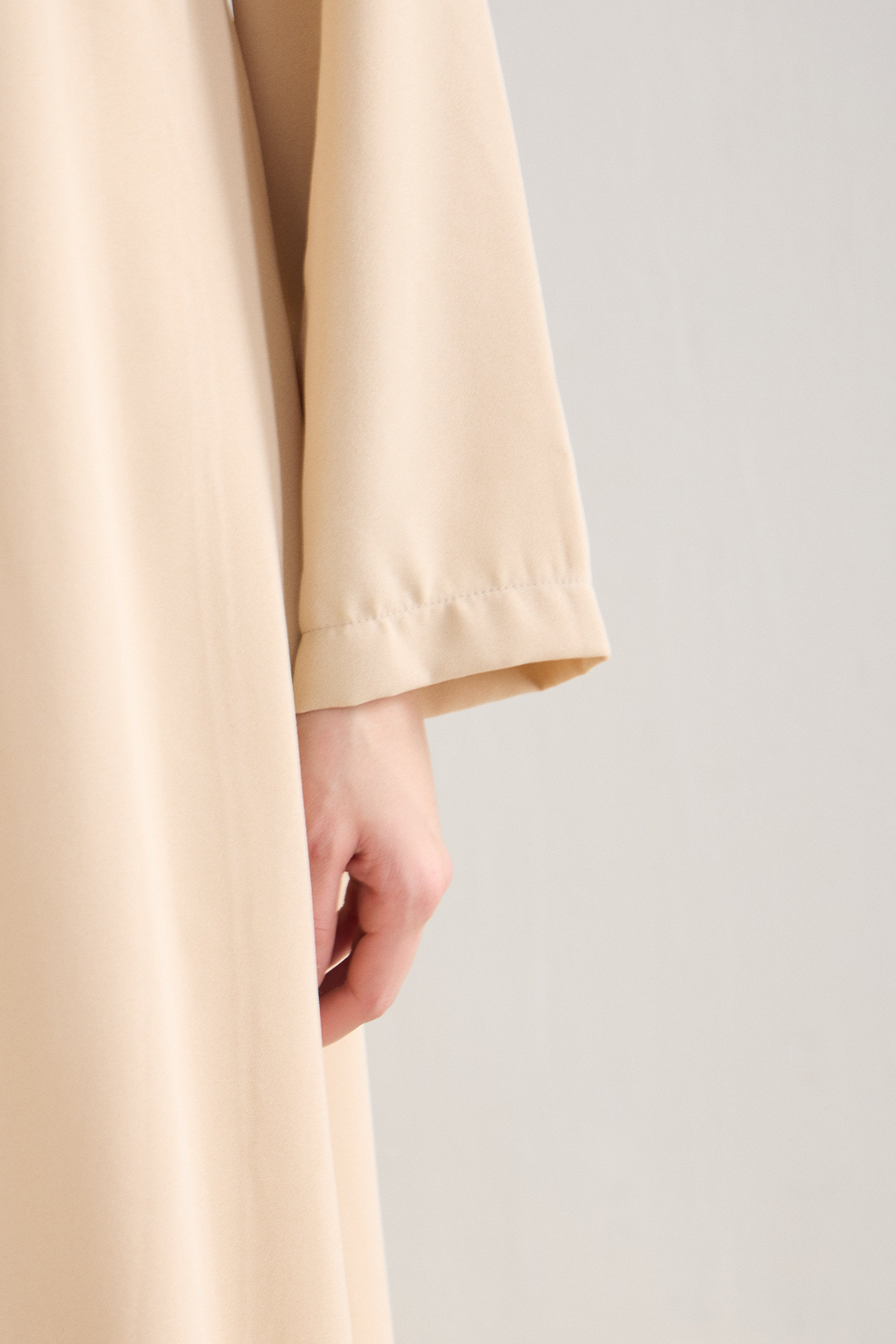 Serene Krep Maxikleid